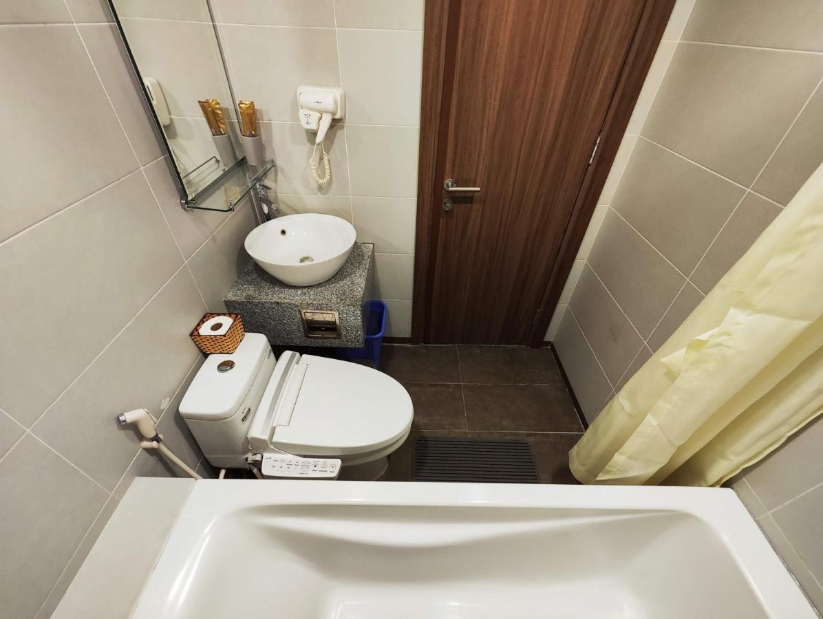 Zody House Hotel Hanoi Buitenkant foto